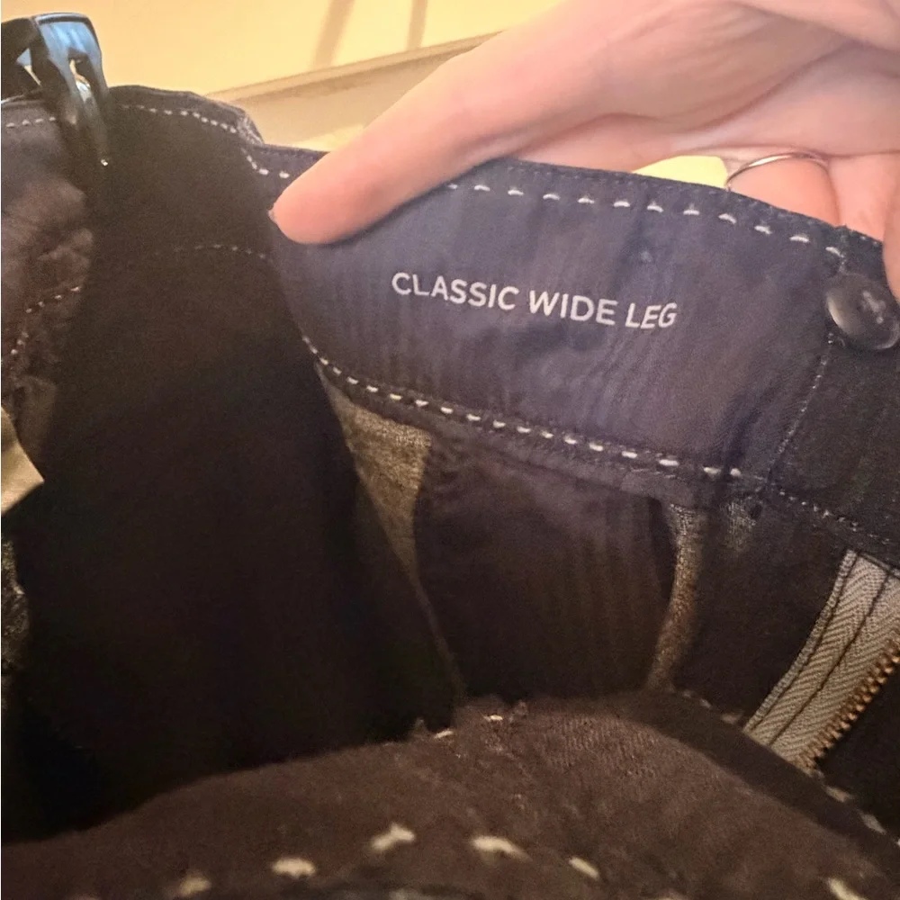 Wide Leg Trousers | Banana Republic | Size 10 Long - Picture 9 of 9